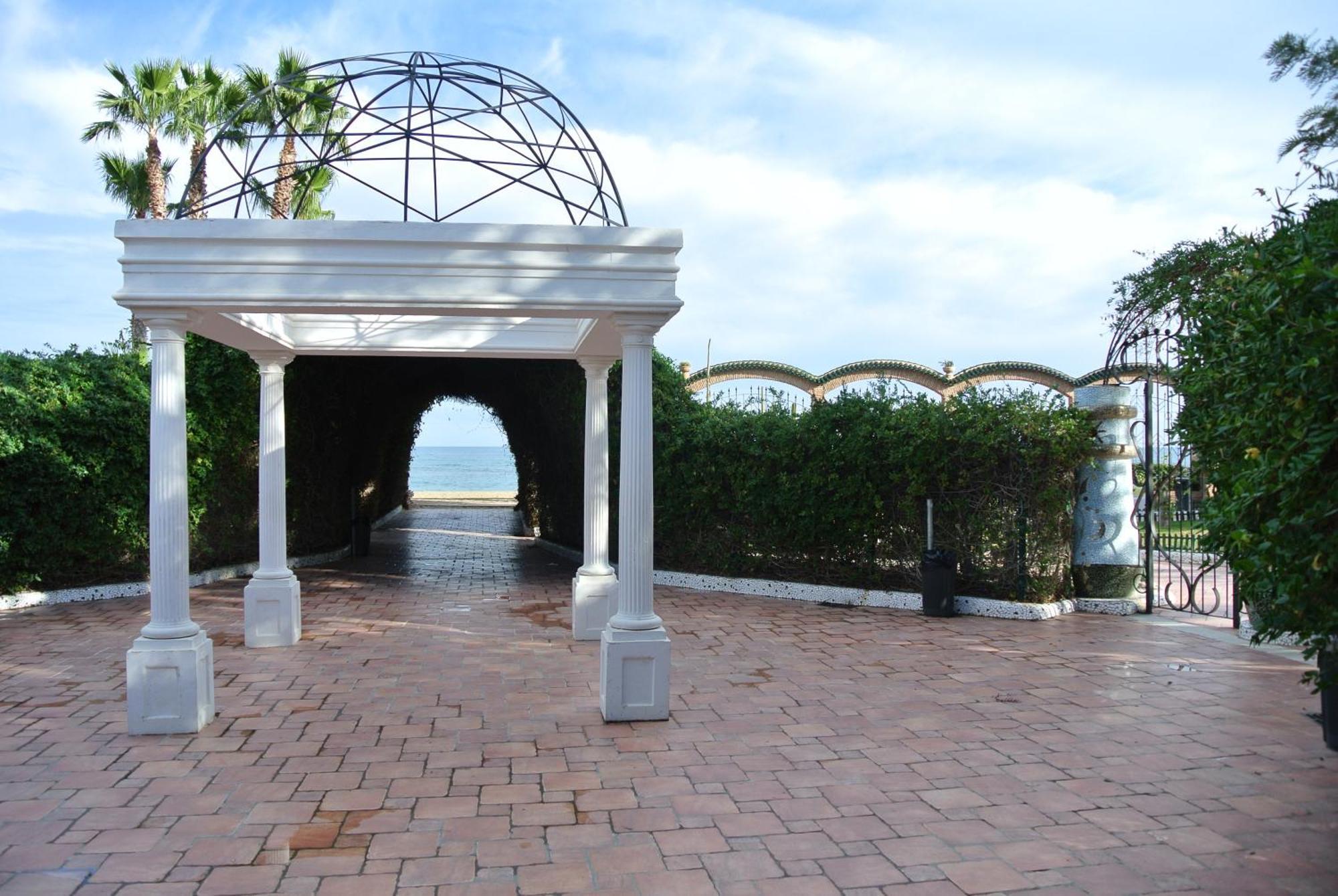 Apartamentos Danesp-Playa De Les Amplaries Marina Dor- Frontales Al Mar Oropesa del Mar Eksteriør bilde